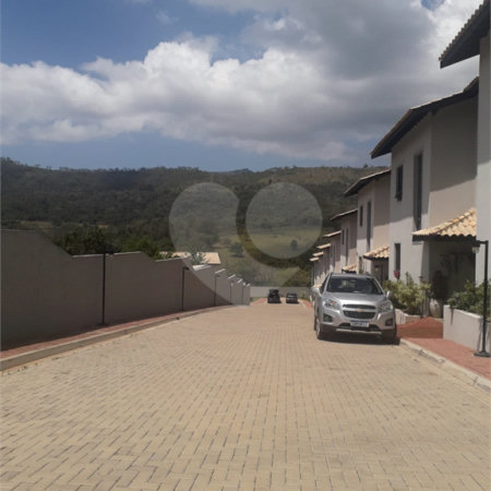 Casa à venda com 3 suítes no condomínio Residencial Marchant Buarque, Atibaia - SP