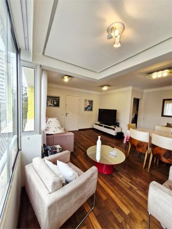Apartamento à venda com 3 quartos, sendo 1 suíte, em Vila Suzana, São Paulo, SP