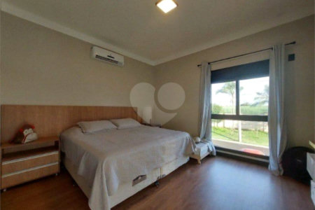 Casa à venda com 6 quartos, sendo 4 suítes, no condomínio Alto do Castelo, Ribeirão Preto - SP