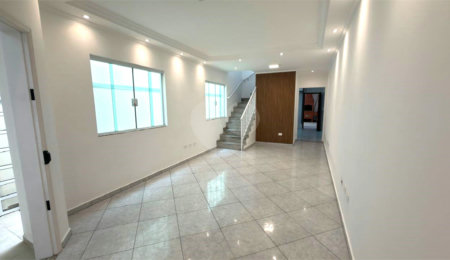Sobrado à venda com 3 quartos, sendo 1 suíte,  em Jardim Vila Formosa, São Paulo, SP
