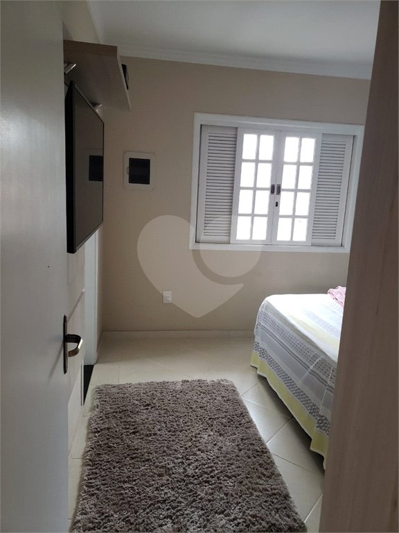 Casa à venda com 6 quartos, sendo 3 suítes, em Alto Ipiranga, Mogi das Cruzes, SP