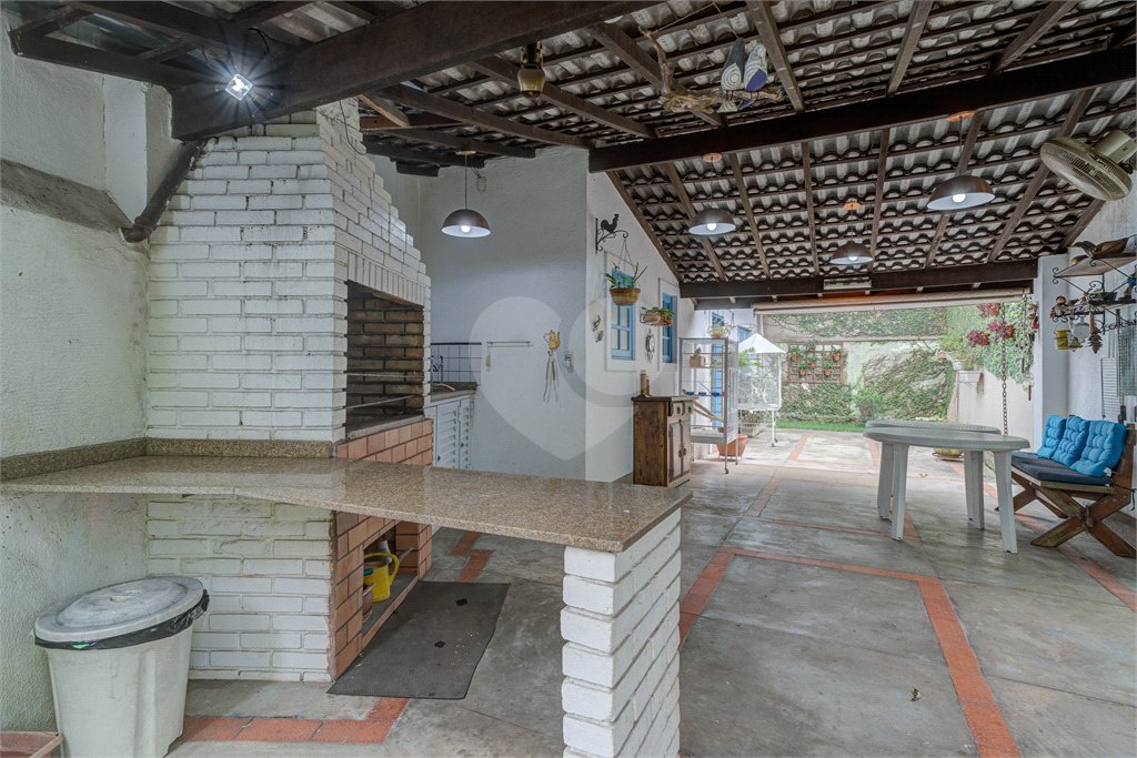 Casa à venda ou para alugar com 4 quartos, sendo 2 suítes, em Ibirapuera, São Paulo, SP