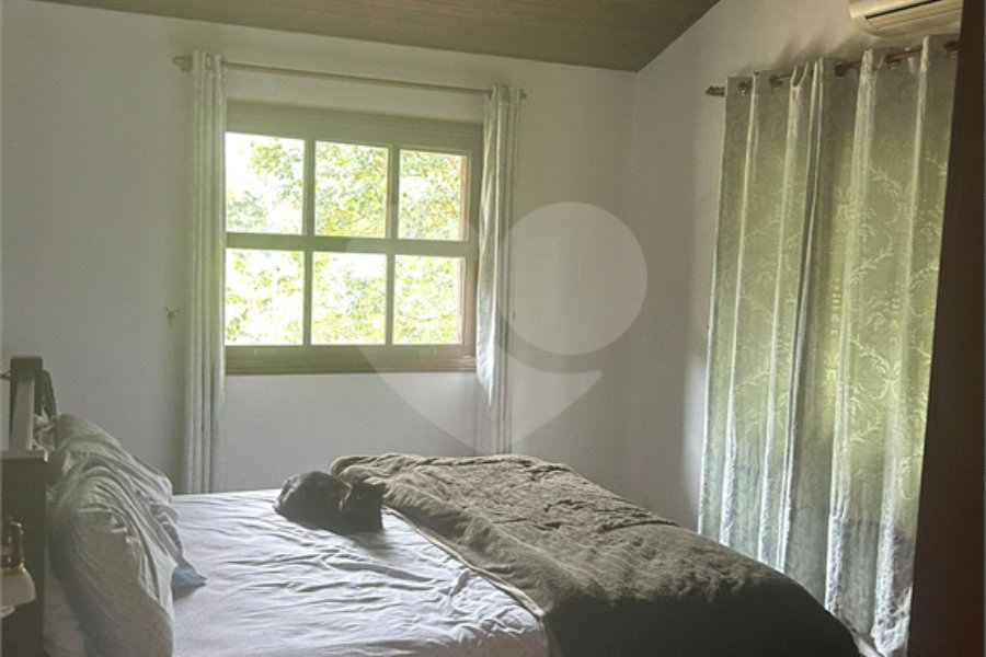 Terreno à venda com 4 suítes no condomínio Alpes da Cantareira, Mairiporã - SP