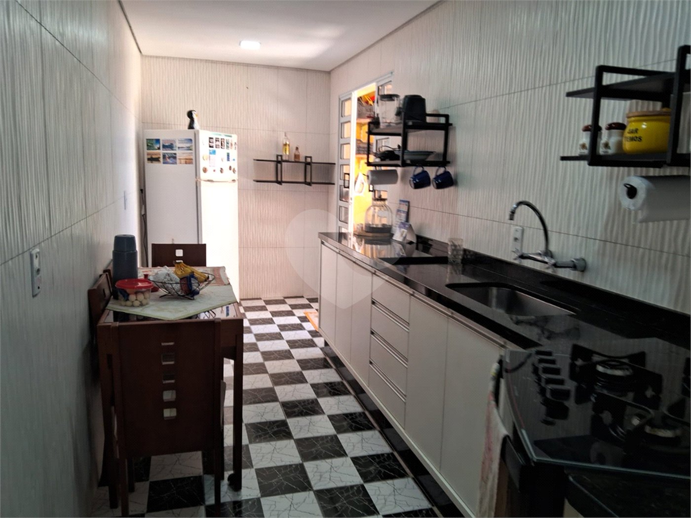 Casa à venda com 2 quartos no condomínio Vila da Prata I, Mogi das Cruzes - SP