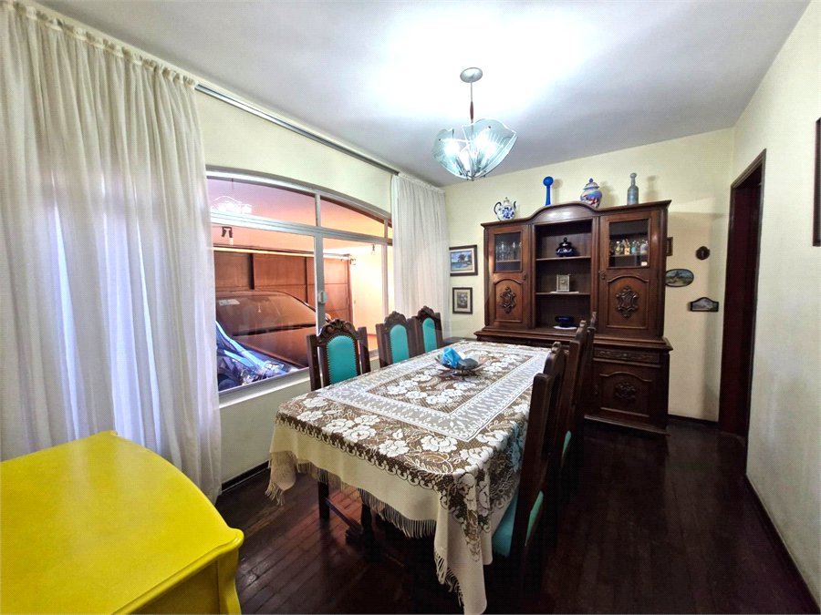 Casa à venda com 4 quartos, sendo 1 suíte, em Alto da Boa Vista, São Paulo, SP