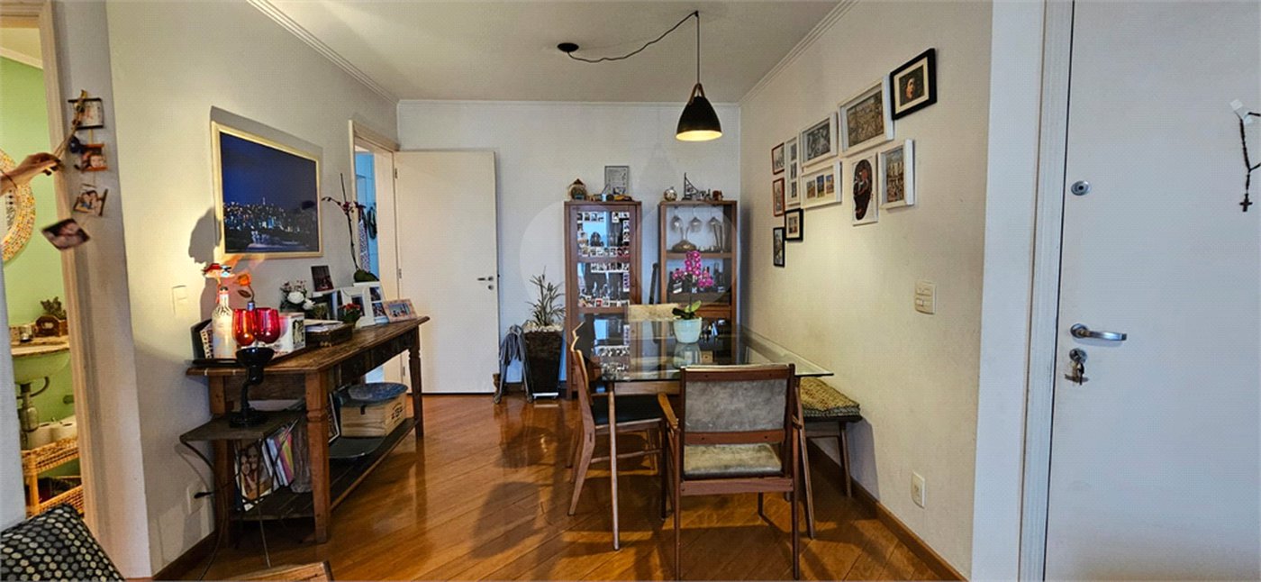 Apartamento à venda com 3 quartos, sendo 2 suítes, em Pinheiros, São Paulo, SP