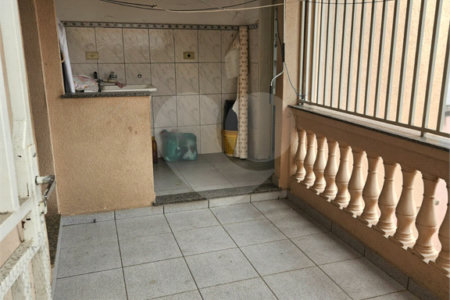 Sobrado à venda com 3 quartos em Vila Dalila, São Paulo, SP