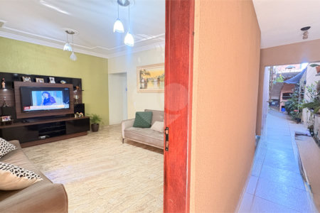 Sobrado à venda com 3 quartos, sendo 1 suíte, em Jardim São Guilherme, Sorocaba, SP