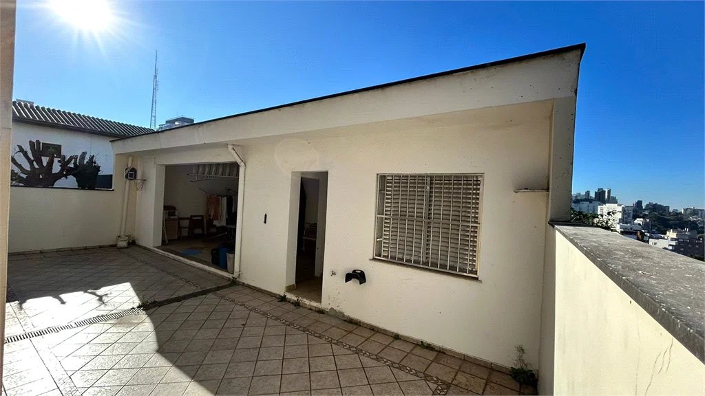 Sobrado à venda com 6 quartos, sendo 1 suíte, em Sumarezinho, São Paulo, SP