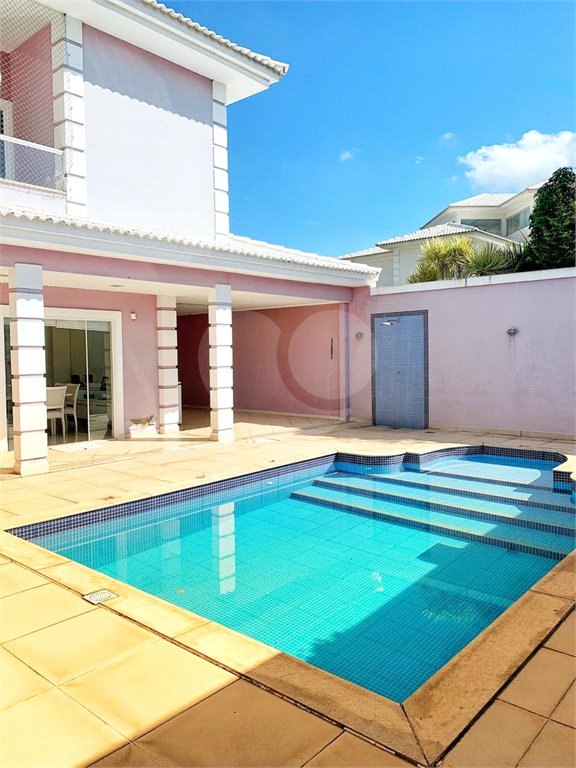 Casa de Vila à venda com 4 quartos, sendo 1 suíte, em Campo Grande, Rio de Janeiro, RJ