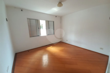 Sobrado à venda com 3 quartos em Jaguaré, São Paulo, SP