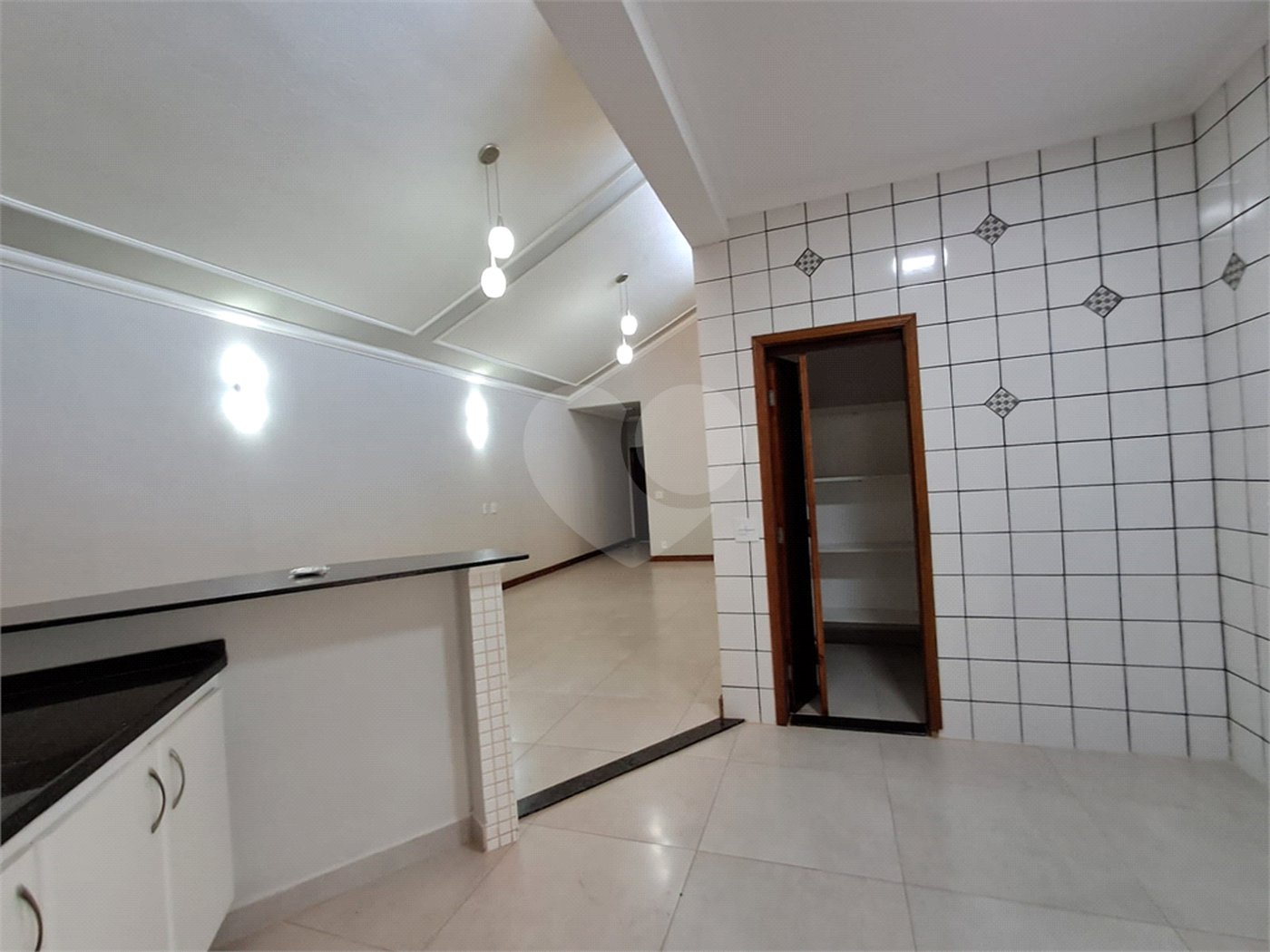 Casa à venda próxima ao SESC com 3 suites