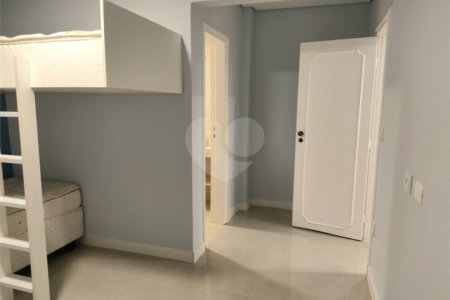 Belíssimo apartamento de 168,62m² no Belenzinho todo reformado com 3 dorm e 2 vagas .Aceita Permuta