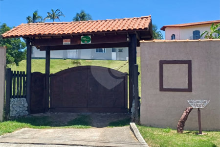 Casa à venda com 3 quartos, sendo 1 suíte, em Alpes D'ouro, Bom Jesus dos Perdões, SP