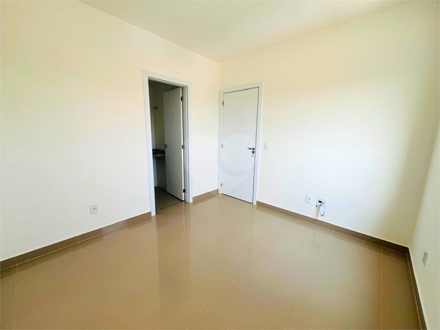 Apartamento à venda com 2 quartos, sendo 1 suíte,  em Residencial Paiaguás, Cuiabá, MT