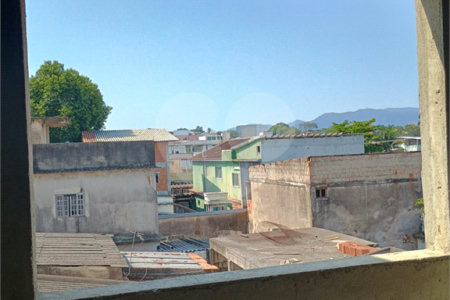 Casa à venda com 7 quartos, sendo 2 suítes, em Campo Grande, Rio de Janeiro, RJ