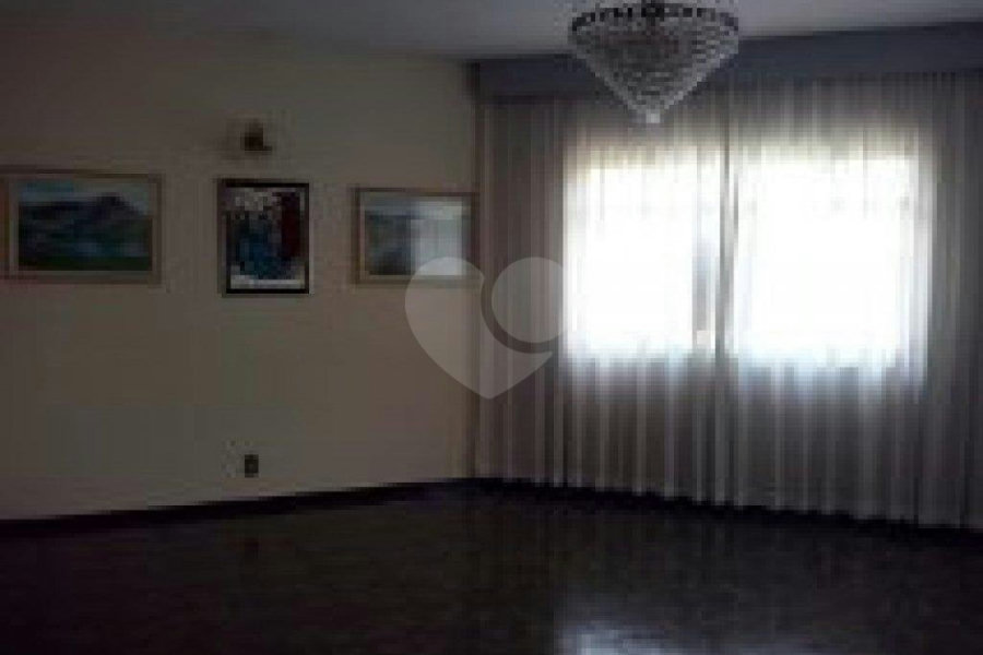 Casa à venda com 3 quartos, sendo 1 suíte,  em Parque Vitória, São Paulo, SP