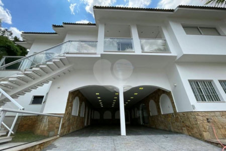 Sobrado à venda com 6 quartos, sendo 2 suítes, em Jardim Franca, São Paulo, SP