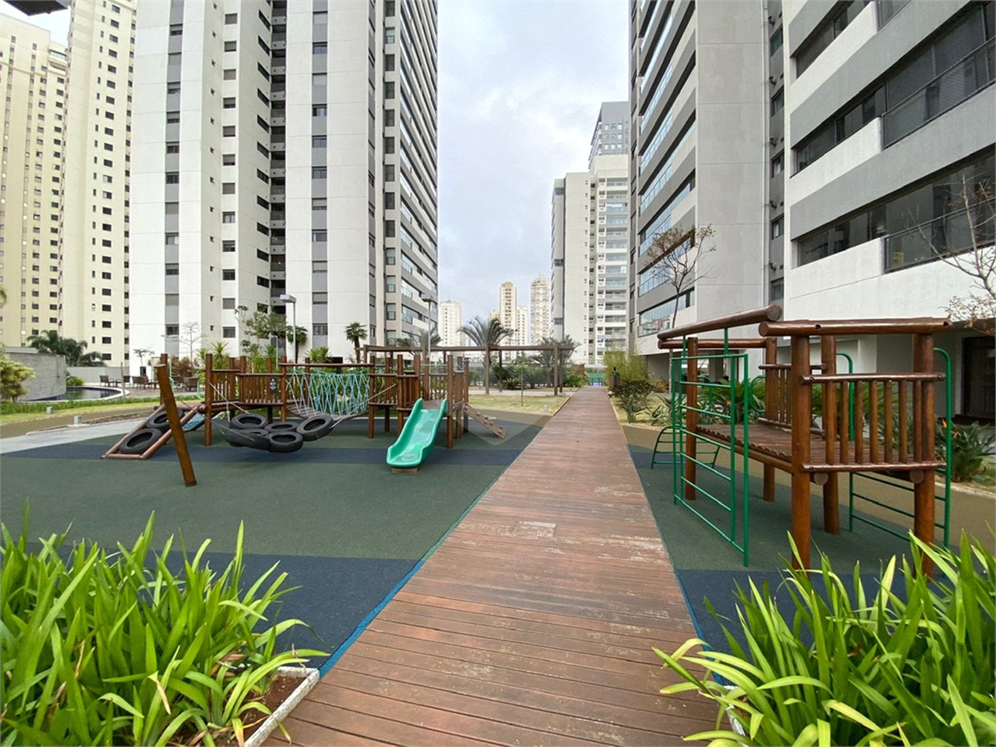 Apartamento à venda com 3 suítes em Vila Leopoldina, São Paulo, SP