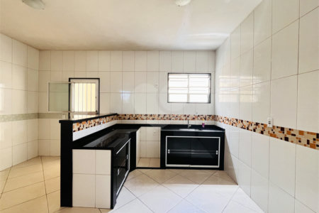 Casa à venda com 3 quartos em Campo Grande, Rio de Janeiro, RJ