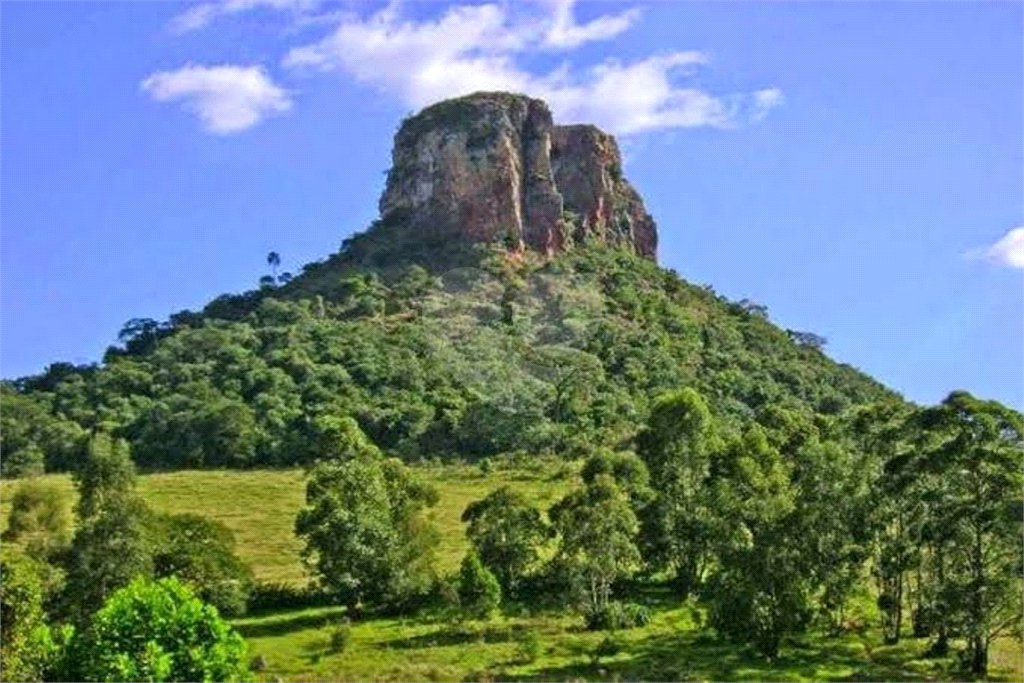 Terreno à venda no Centro, Analândia, SP