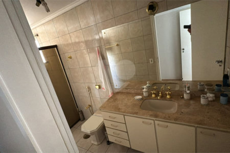 Apartamento à venda com 2 quartos, sendo 1 suíte,  no Centro, Ribeirão Preto, SP