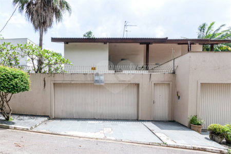 Casa de Vila à venda ou para alugar com 5 suítes em Jardim dos Estados, São Paulo, SP