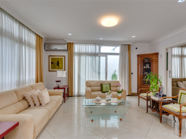 Casa à venda com 2 suítes em Alto da Boa Vista, São Paulo, SP