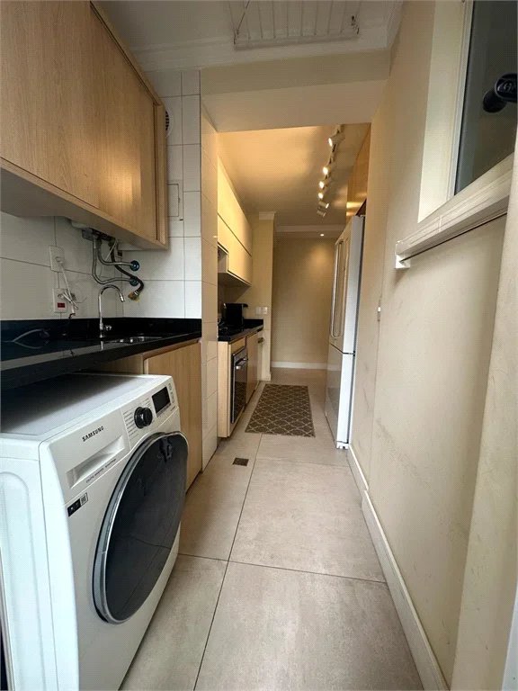 Apartamento à venda com 3 quartos, sendo 1 suíte,  em Vila Andrade, São Paulo, SP