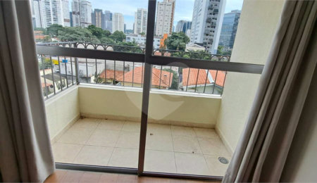Apartamento à venda com 2 quartos em Santo Amaro, São Paulo, SP