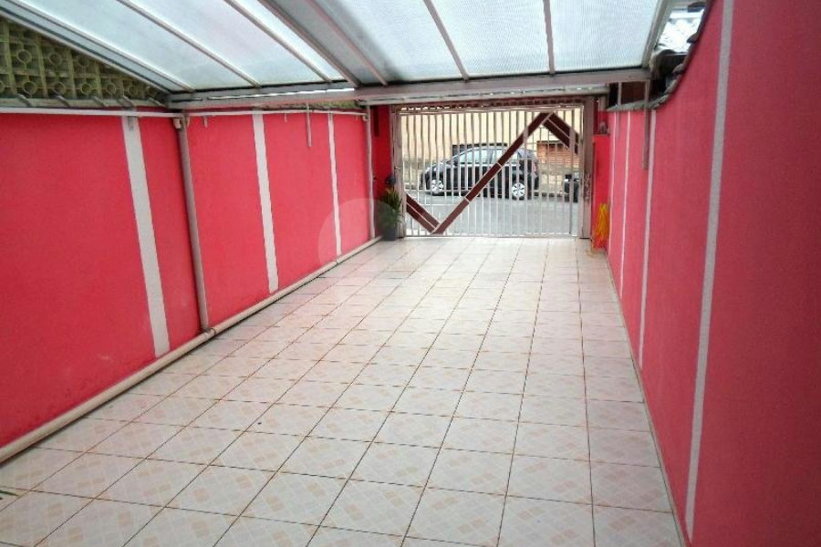 Sobrado à venda com 3 suítes em Vila Galvão, Guarulhos, SP