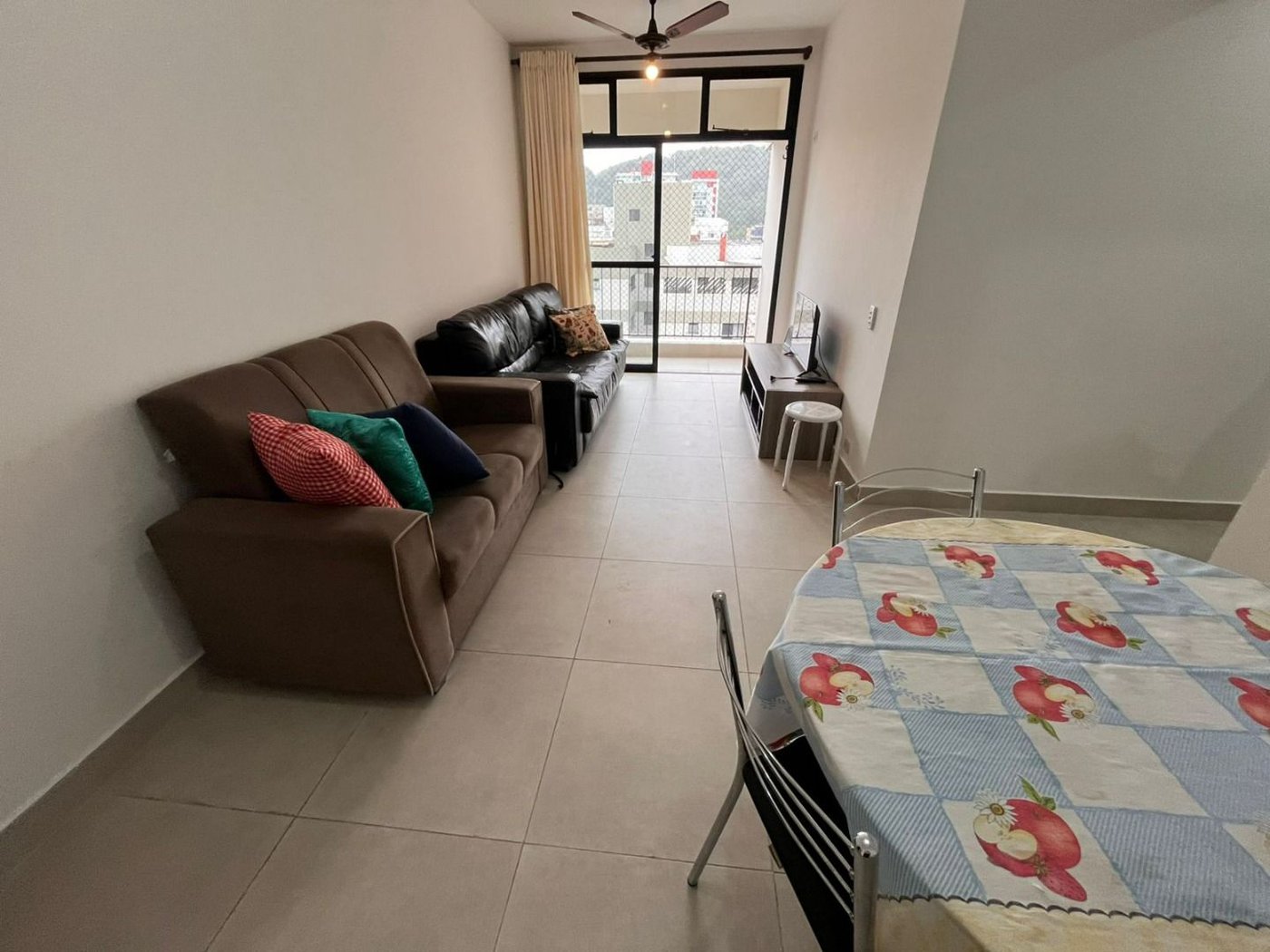 Apartamento com 2 dormitórios à venda, 65 m² por R$ 360.000,00 - Vila Júlia - Guarujá/SP