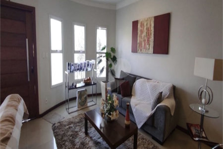 Casa à venda com 4 quartos, sendo 2 suítes, no condomínio Residencial Villa dos Inglezes, Sorocaba - SP