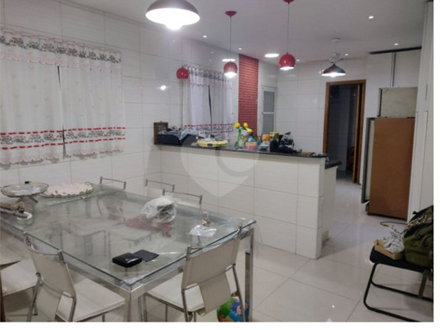 Sobrado à venda com 3 quartos, sendo 2 suítes,  em Jaguara, São Paulo, SP