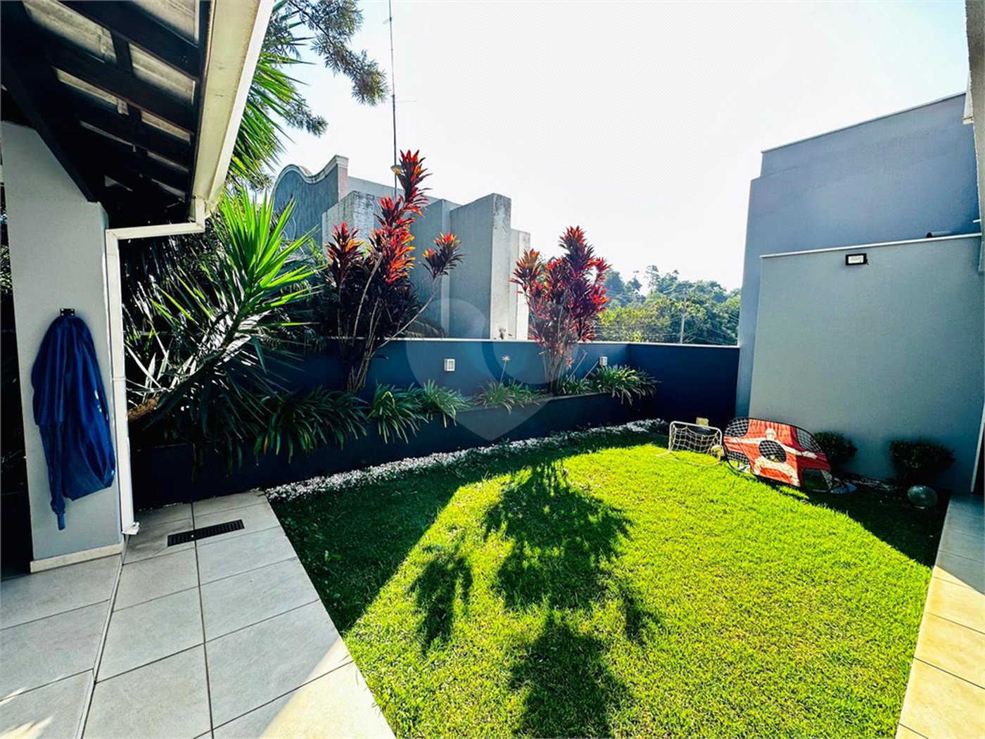 Casa à venda com 3 suítes no condomínio Belvedere II, Votorantim - SP