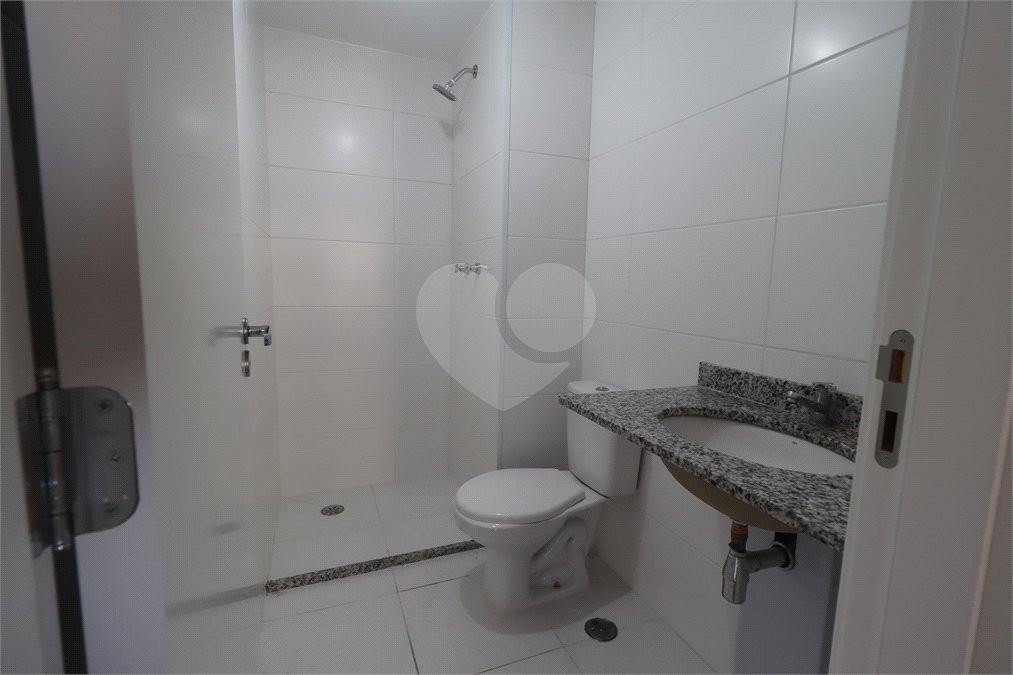 Apartamento à venda com 3 quartos, sendo 1 suíte, em Vila Anastácio, São Paulo, SP