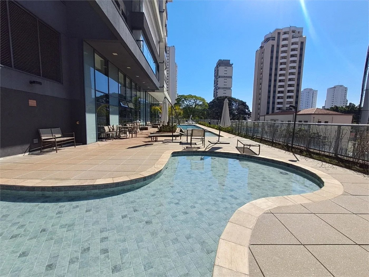 Apartamento à venda ou para alugar com 3 suítes em Água Branca, São Paulo, SP