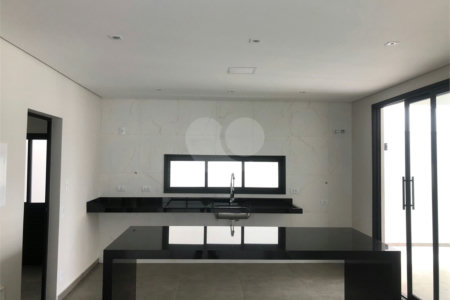 Casa à venda com 3 suítes no condomínio Parque Faber IV, São Carlos - SP
