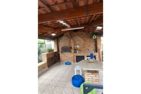 Casa à venda com 4 quartos, sendo 3 suítes, em Vila Aurora (zona Norte), São Paulo, SP
