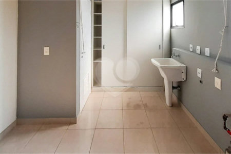 Apartamento para alugar com 3 quartos, sendo 1 suíte, em Alto da Boa Vista, São Paulo, SP