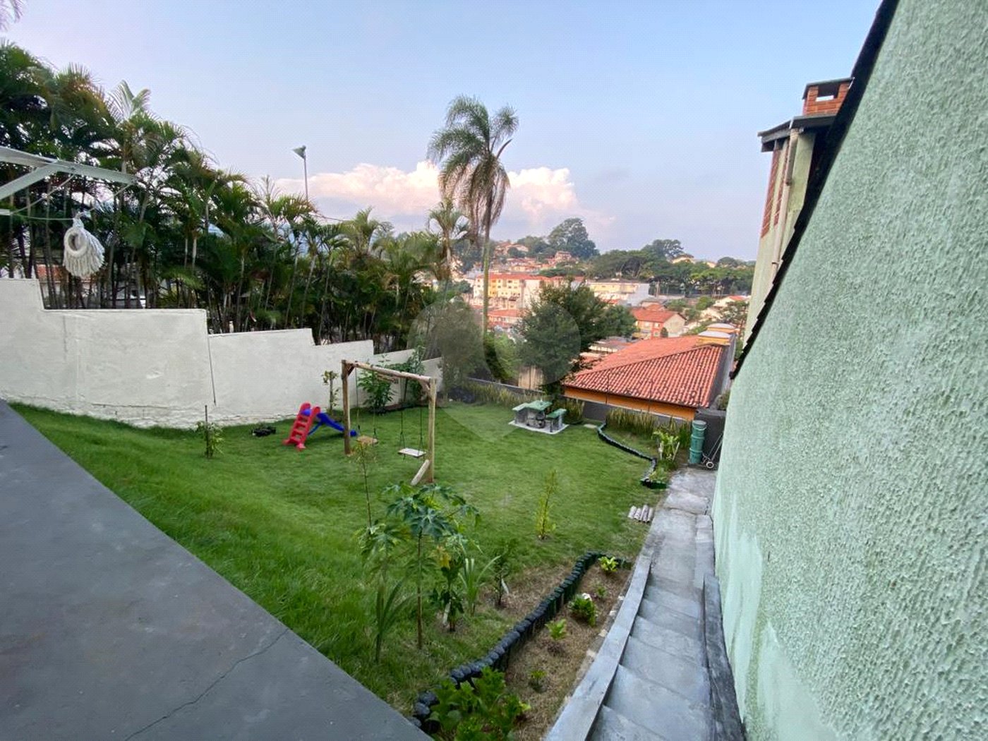 Sobrado à venda com 2 quartos, sendo 1 suíte, em Horto, São Paulo, SP