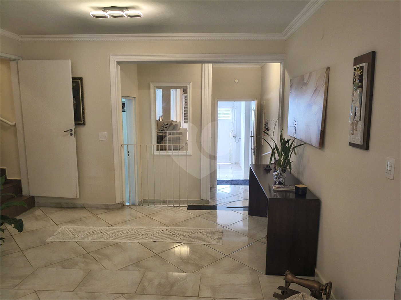 Casa à venda com 3 suítes em Vila Lavínia, Mogi das Cruzes, SP