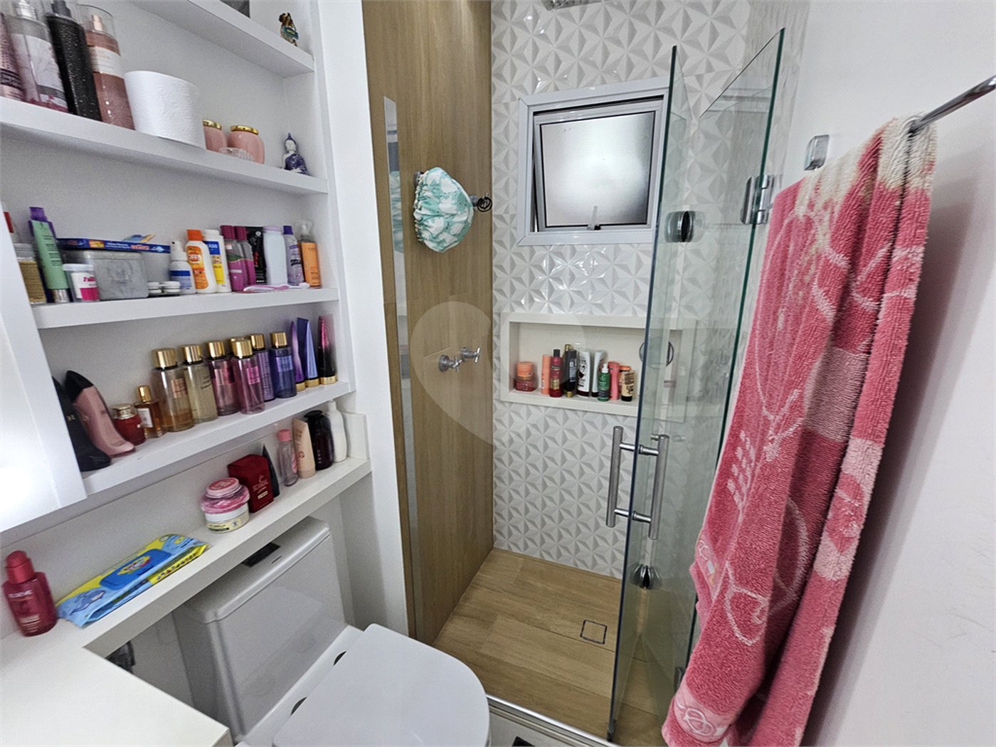 Apartamento à venda com 3 quartos, sendo 2 suítes, em Tremembé, São Paulo, SP