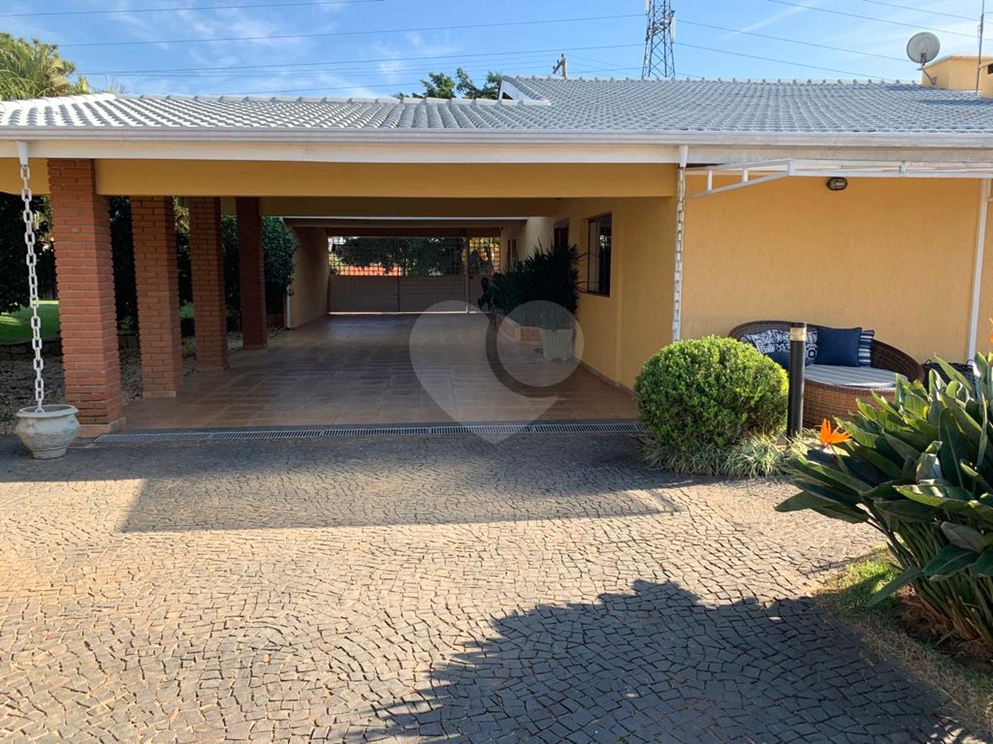 Casa à venda com 6 quartos, sendo 4 suítes, no condomínio São Joaquim, Vinhedo - SP
