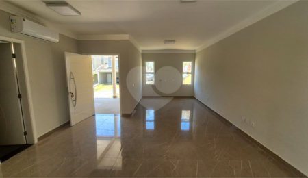 Casa à venda com 3 suítes no condomínio Residencial Villa Di Treviso, Vinhedo - SP