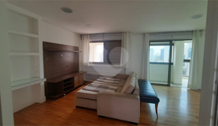Apartamento para alugar com 3 suítes em Campo Belo, São Paulo, SP