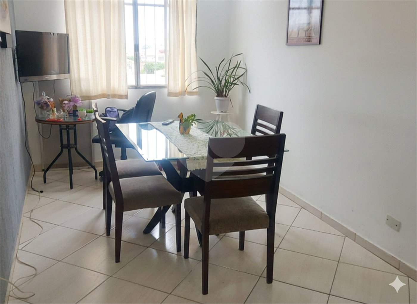 Apartamento à venda com 3 quartos, sendo 1 suíte,  em Vila São João, Sorocaba, SP