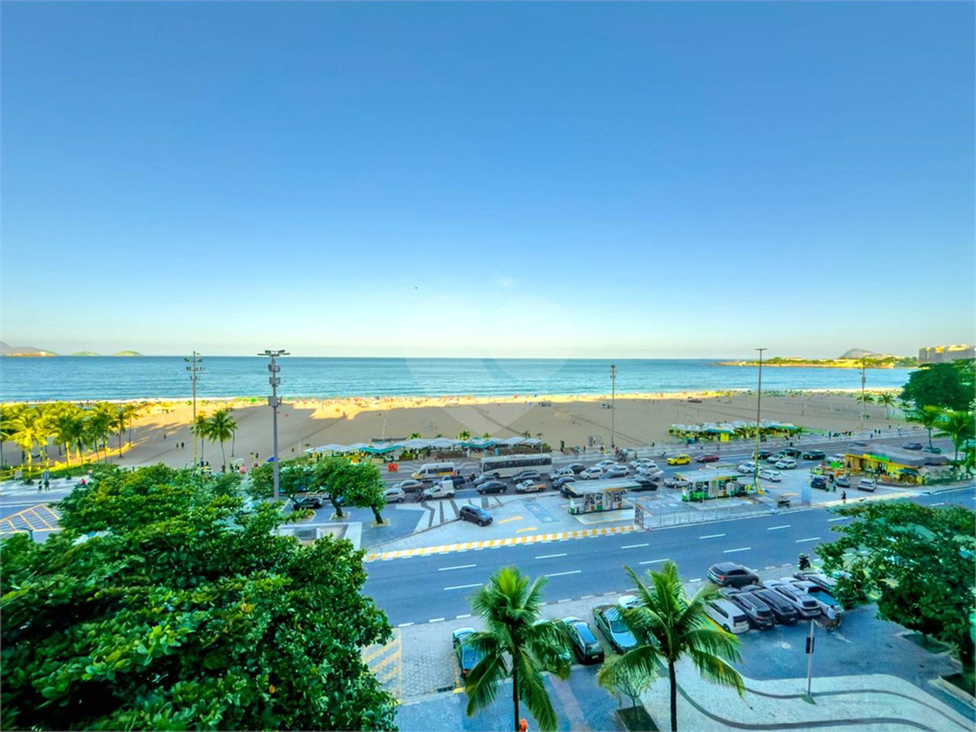 Apartamento à venda com 4 quartos, sendo 1 suíte,  em Copacabana, Rio de Janeiro, RJ