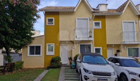 Casa à venda com 3 quartos, sendo 1 suíte,  no condomínio Moradas do Horto, São Paulo - SP