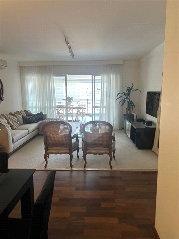 Apartamento à venda com 4 quartos, sendo 2 suítes,  em Brooklin Paulista, São Paulo, SP